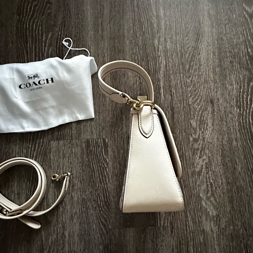 Soft Tabby Shoulder Bag In Signature Jacquard - Picture 7 of 11